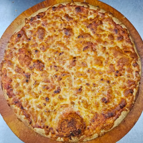 Cheese Pizza - Classic cheese pizza